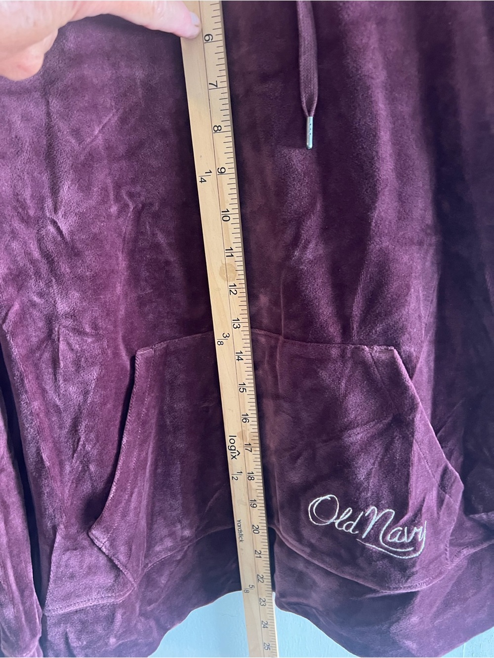 Old Navy Women's Burgundy Velour Hoodie - Picture 6 of 11